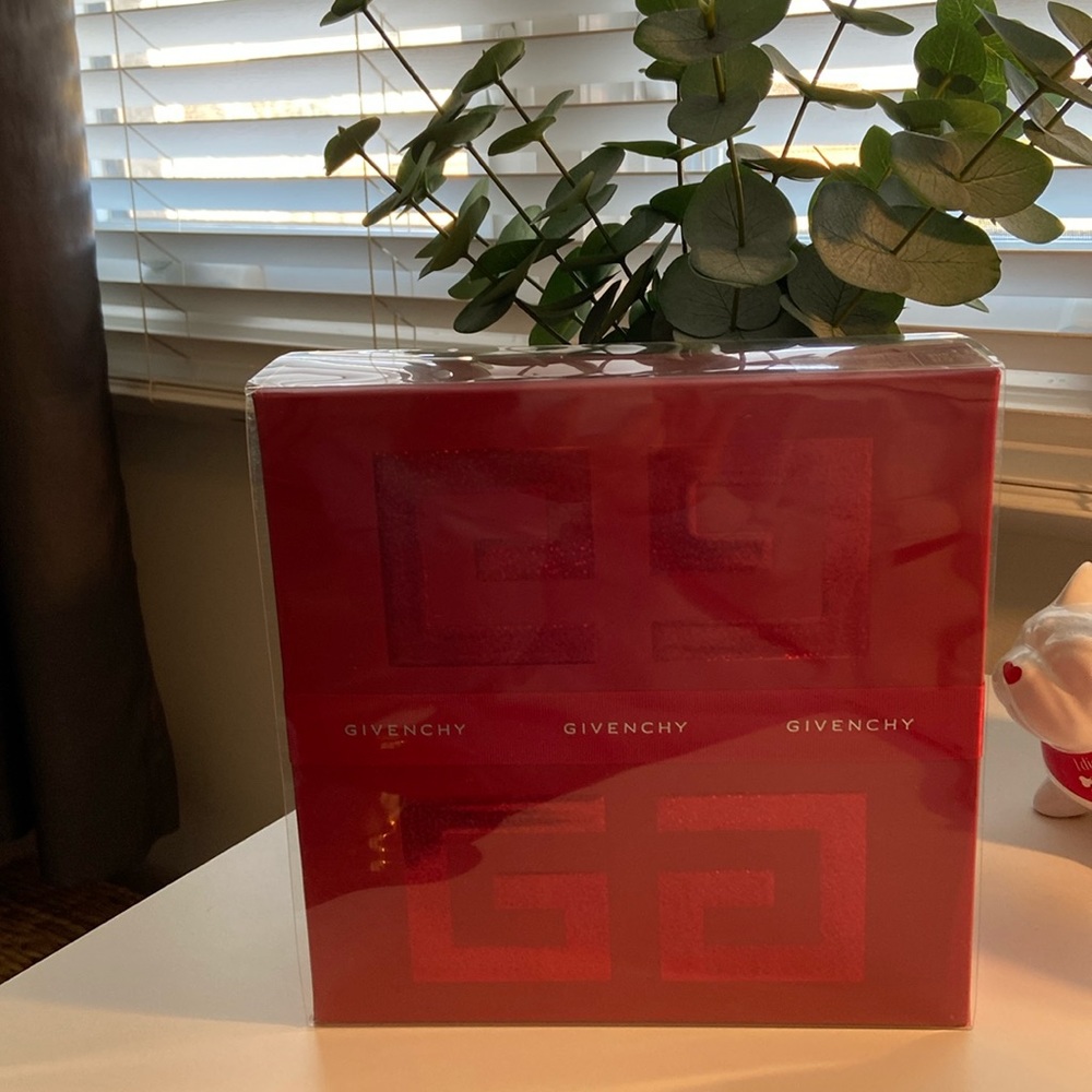 Givenchy Live Irresistible Gift Box